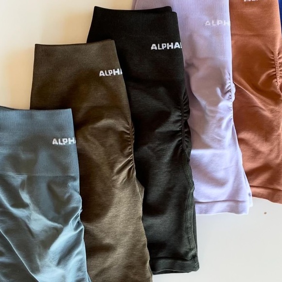 Alphalete Amplify 7” Short - Picture 2 of 2